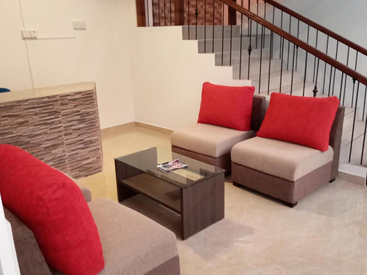 White Camelot Hotel Kandy Luaran gambar
