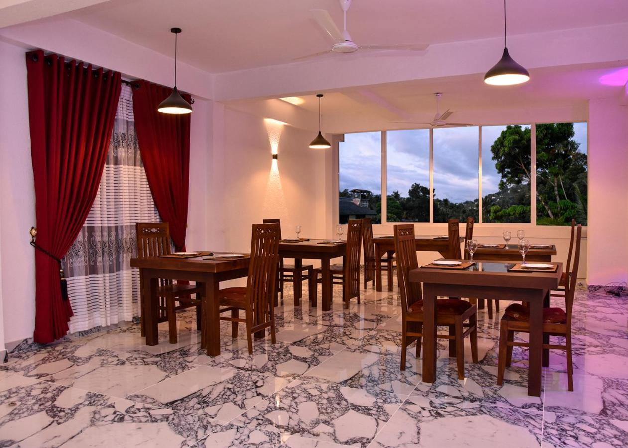 White Camelot Hotel Kandy Luaran gambar