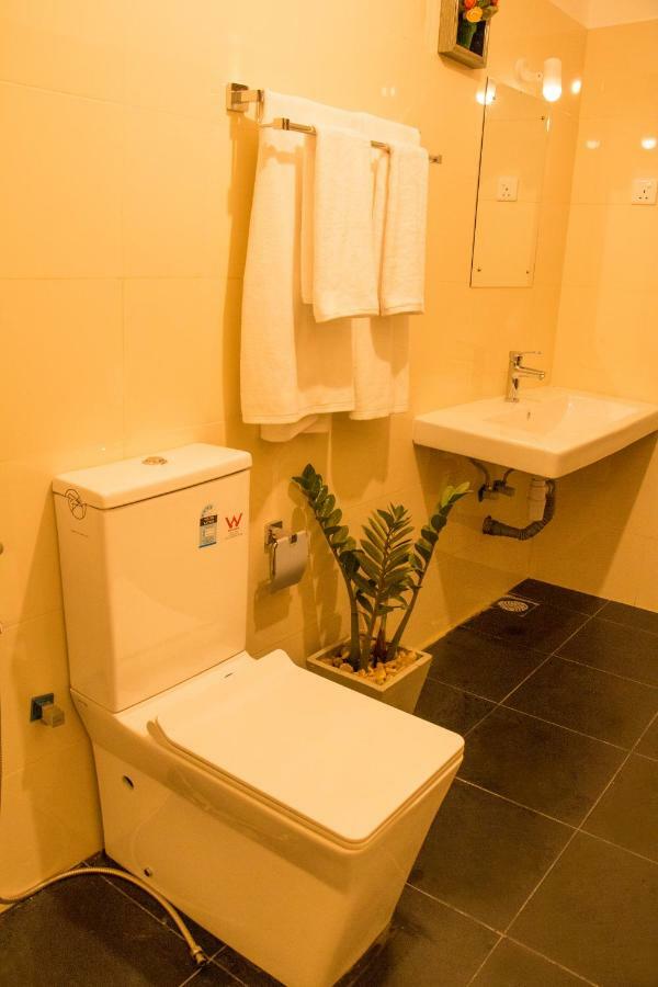 White Camelot Hotel Kandy Luaran gambar