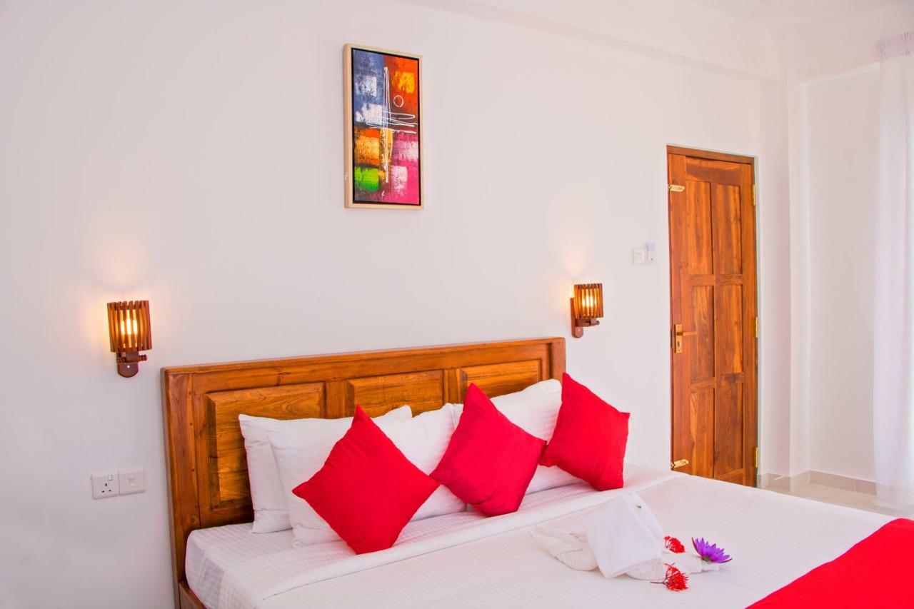 White Camelot Hotel Kandy Luaran gambar